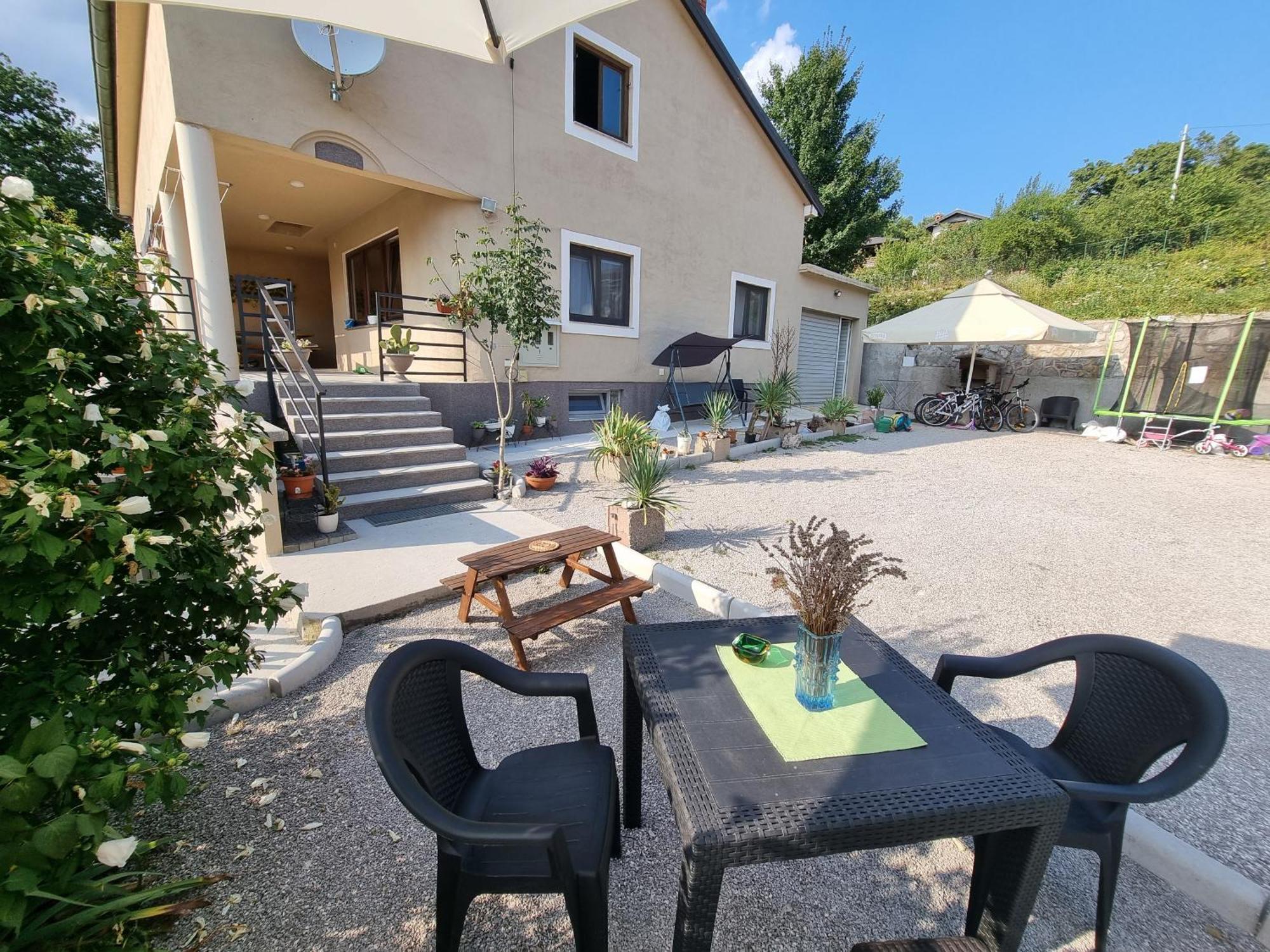 Haus Natura Jurdani Extérieur photo